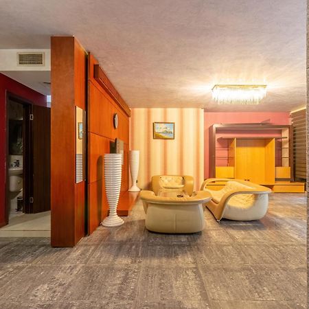 Deluxe Hotel Baku Bagian luar foto
