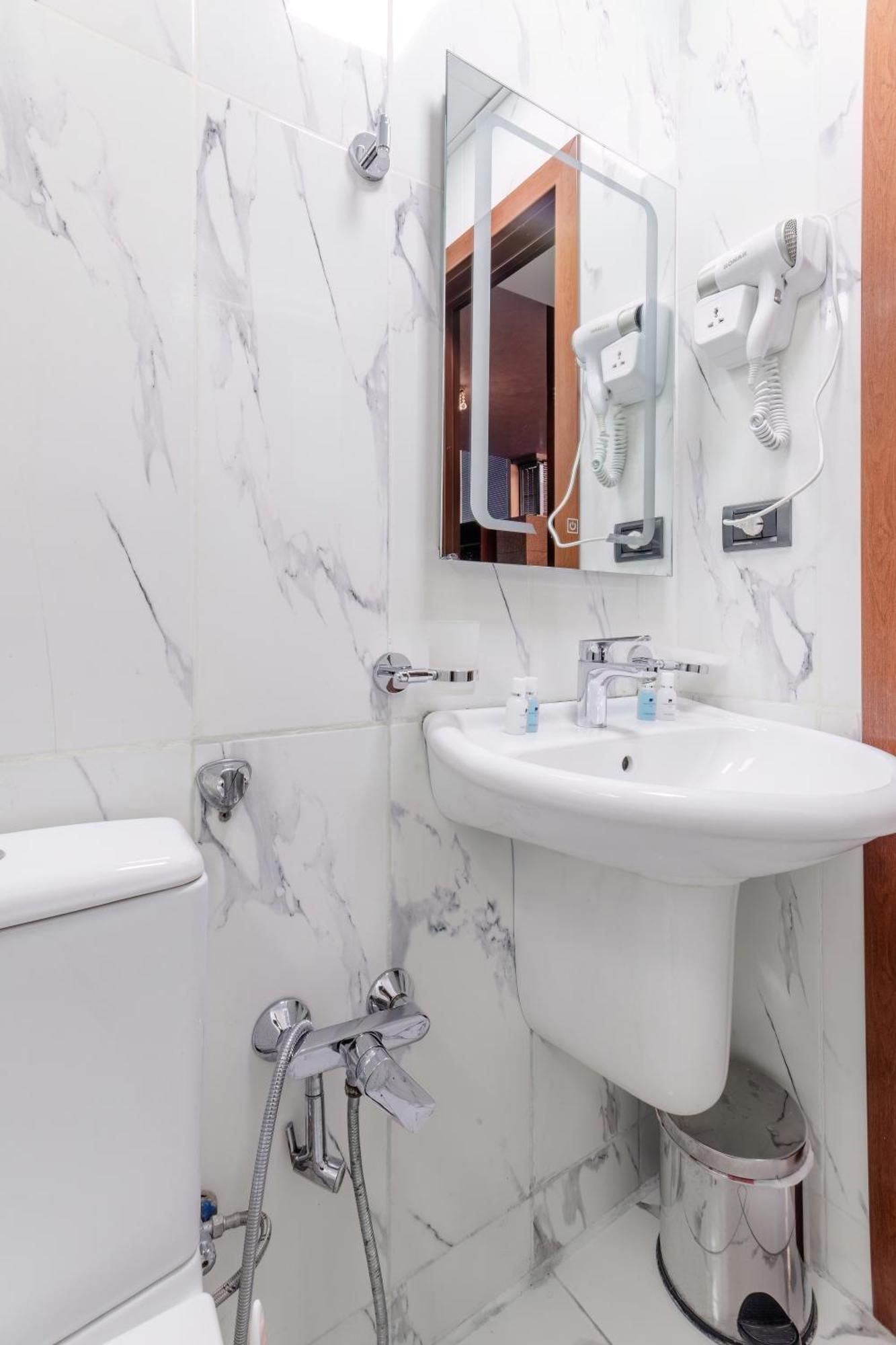 Deluxe Hotel Baku Bagian luar foto